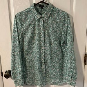 The limited woman long sleeve floral dress shirt